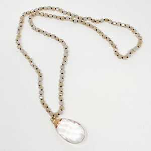 Class Champagne Necklace